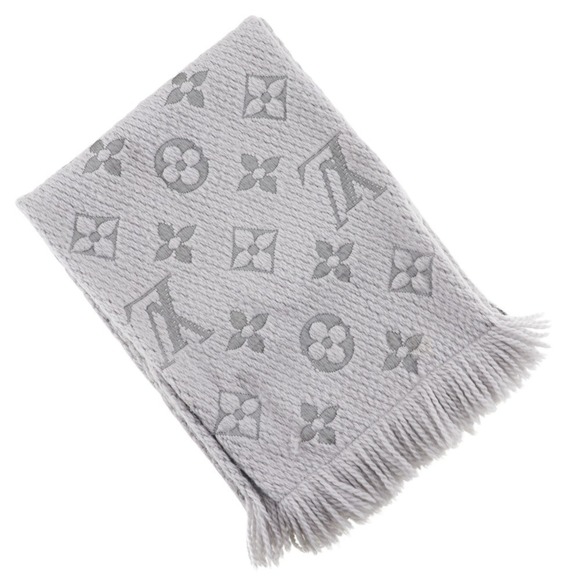 LOUIS VUITTON Gray Scarf - Picture 1 of 9